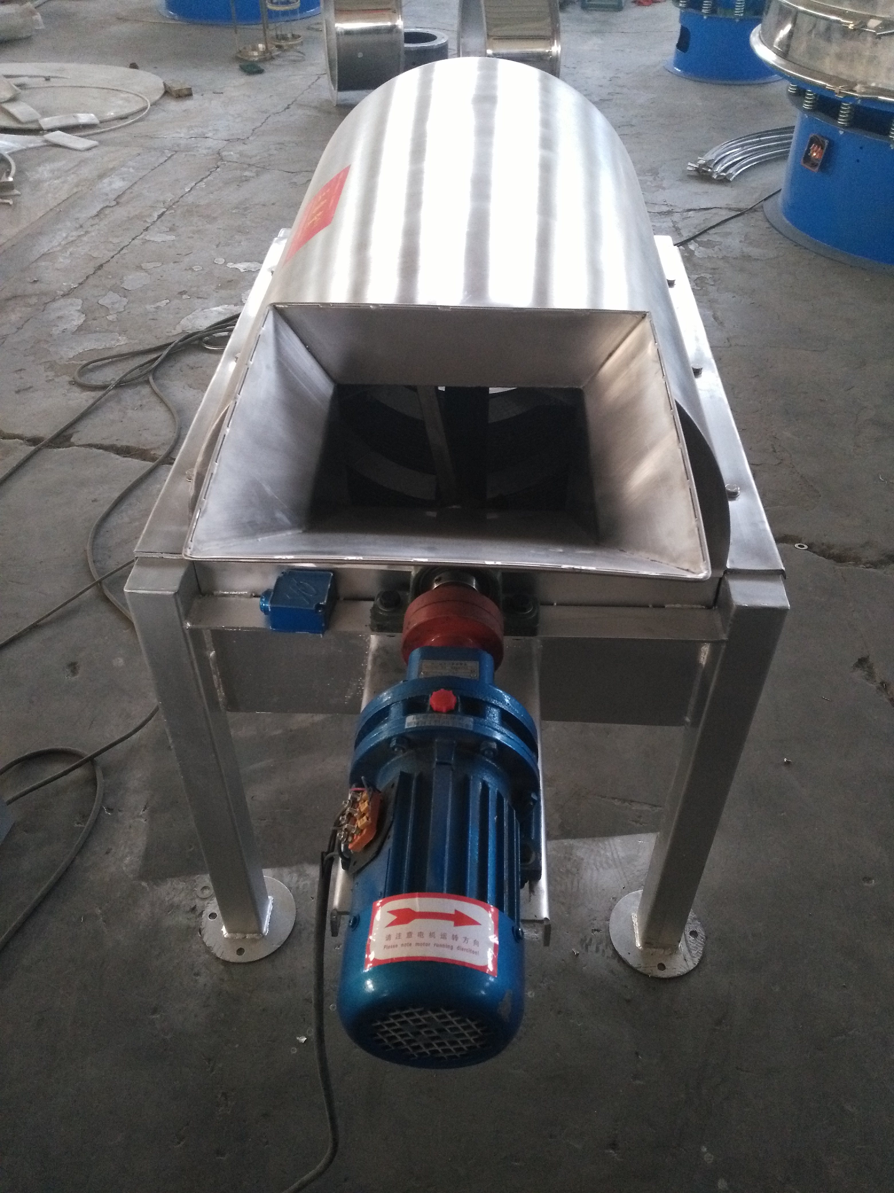 大塊物料的篩分選用無軸滾筒篩和有軸滾筒篩哪種更適合?(粗細集料的篩分)